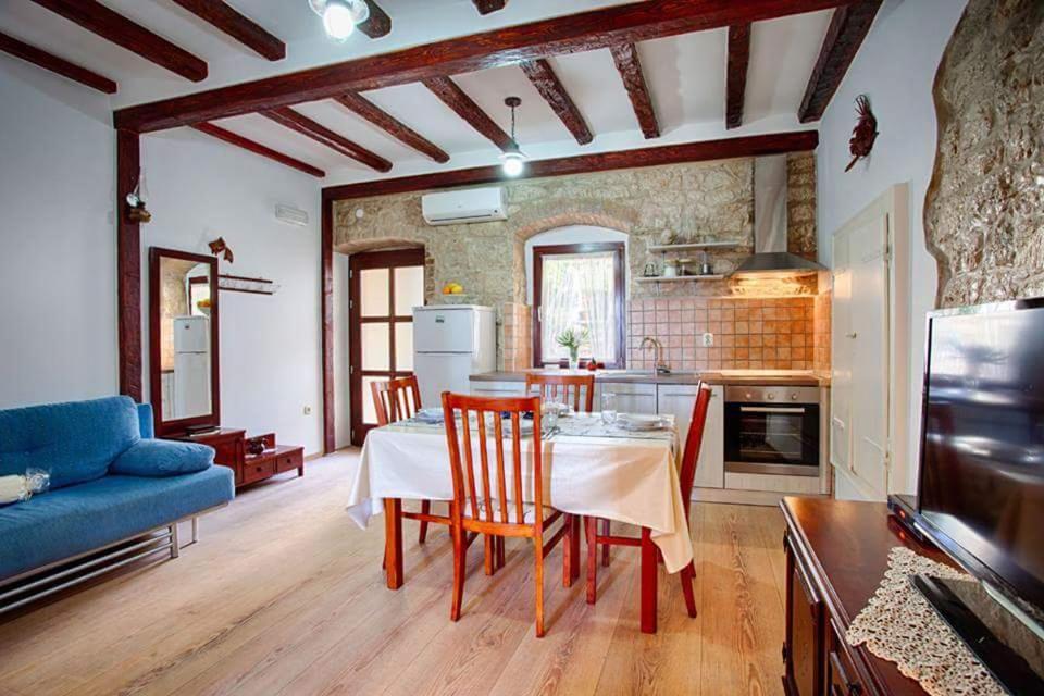 Apartment Domina Vis Zewnętrze zdjęcie